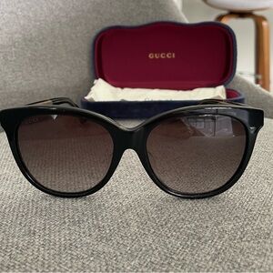 GUCCI SUNGLASSES
